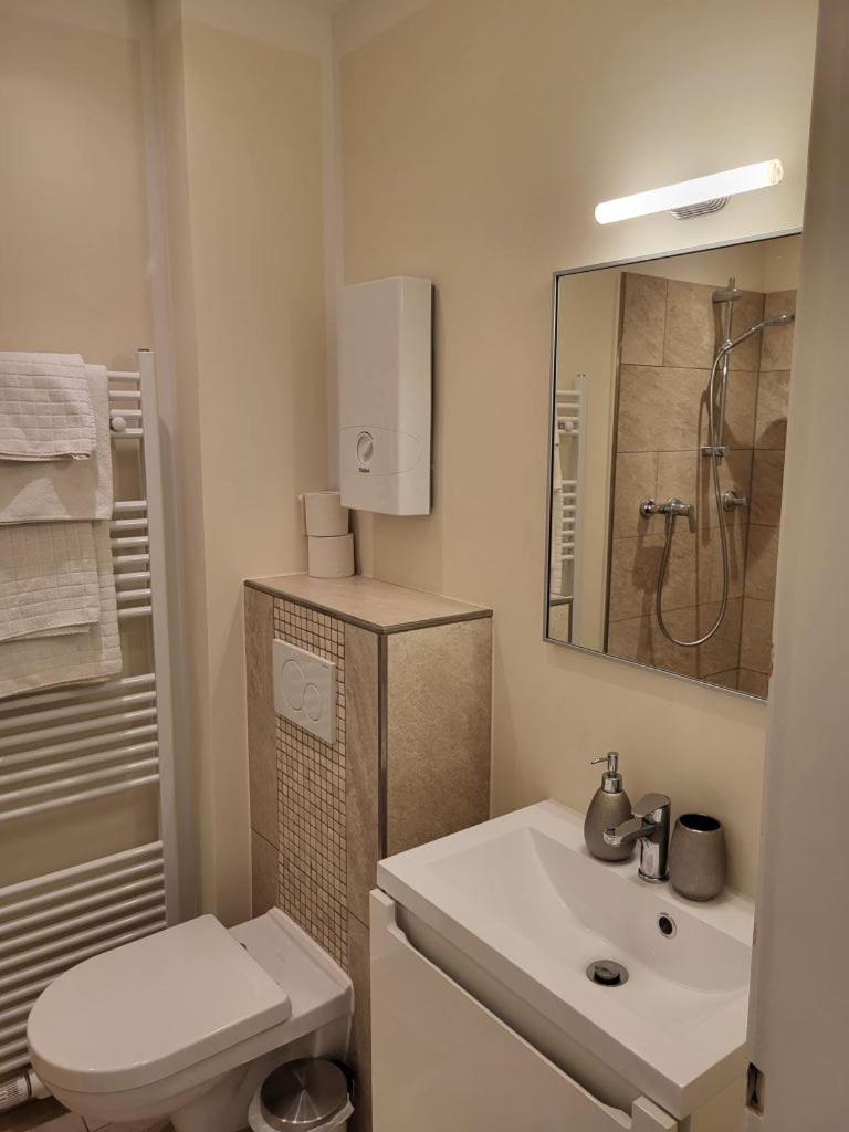 Design Apartment Naehe Duesseldorf クレーフェルト エクステリア 写真